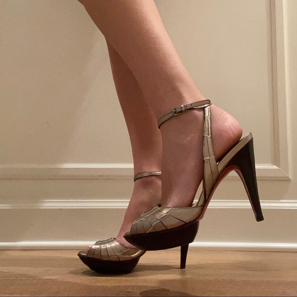 Perfect Condition Cole Haan Gold Shimmery Heels